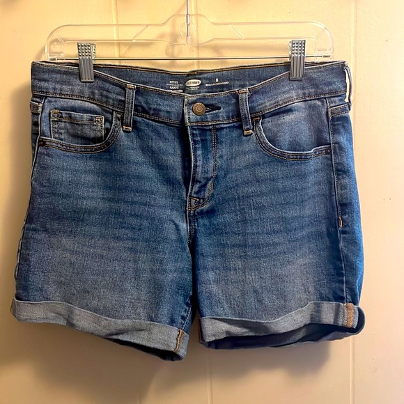 Old Navy Shorts 2 pack - Picture 2 of 7